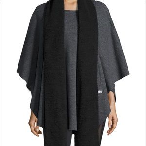 2 Alo Yoga Women's Wrap Ponchos